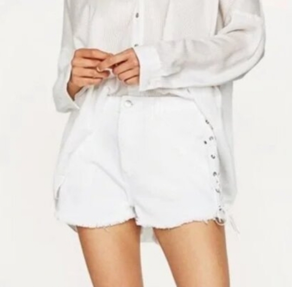 Size 6 Zara Lace Up White Denim Shorts